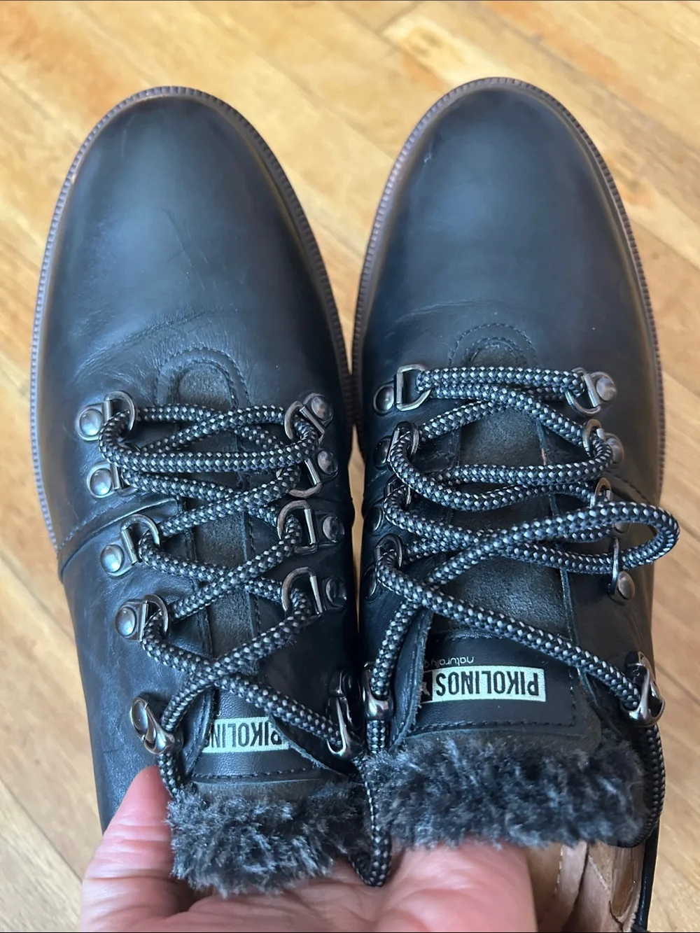 PIKOLINOS Black Leather Men's Oxford casual shoes with Fur Collar